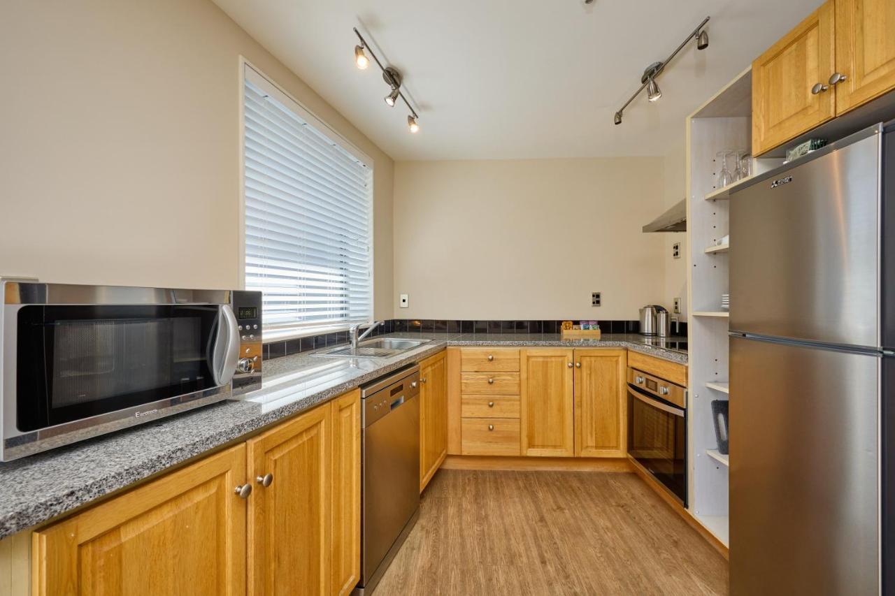 Kaikoura Waterfront Apartments Bagian luar foto