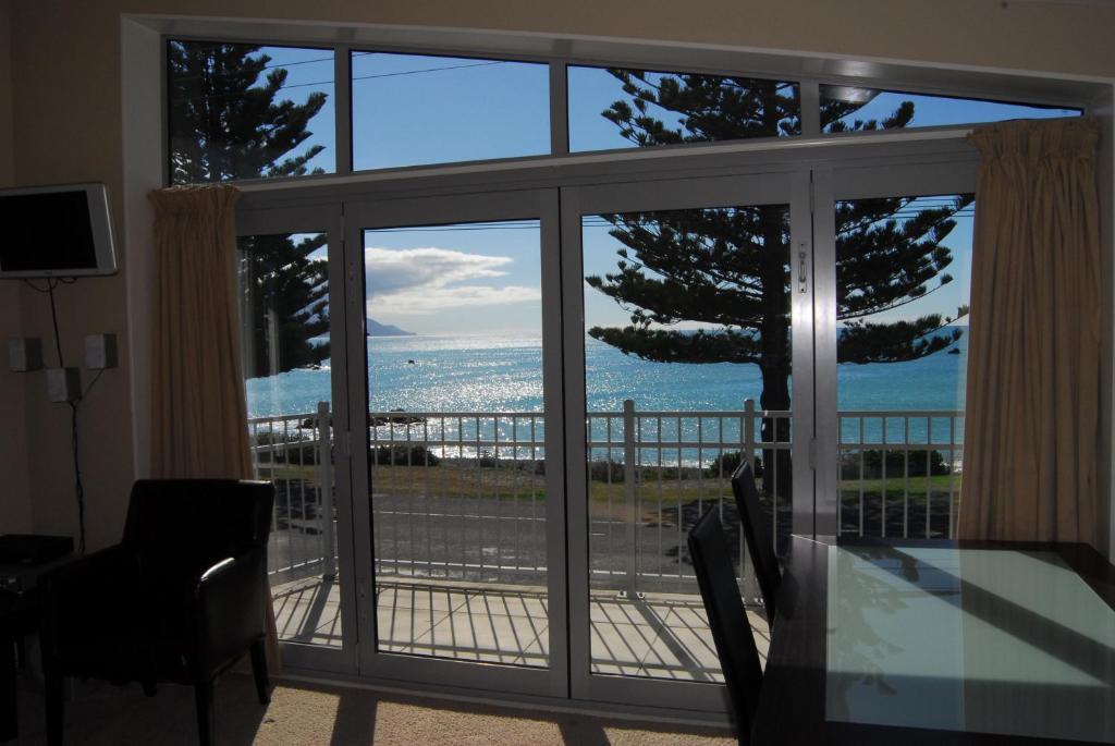 Kaikoura Waterfront Apartments Bagian luar foto